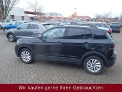 Deep black perleffekt (metallic) Gebraucht 2023 VW T-Cross Life SUV | 21.679 € (Fairer Preis)