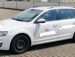 Weiß Gebraucht 2014 Skoda Octavia Limousine | 3.950 €