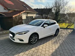 Weiß Gebraucht 2018 Mazda 3 Signature Limousine | 15.000 € (Fairer Preis)