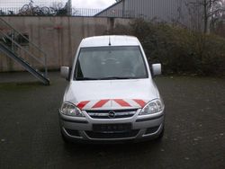 Silber Gebraucht 2006 Opel Combo Edition Van / Kleinbus | 3.000 € (Fairer Preis)