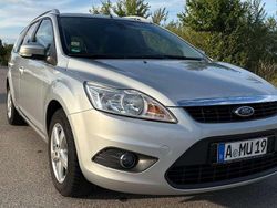 Grau Gebraucht 2009 Ford Focus Style Kombi | 3.220 € (Fairer Preis)
