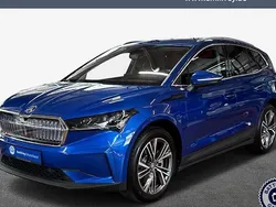 Raceblau metallic Gebraucht 2024 Skoda Enyaq iV SUV | 35.590 € (Superpreis)