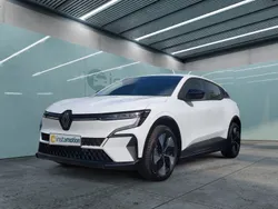 Weiß Gebraucht 2022 Renault Mégane Equilibre Limousine | 21.790 € (Fairer Preis)