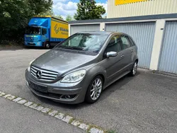 Grau Gebraucht 2005 Mercedes 170 Limousine | 1.990 € (Superpreis)