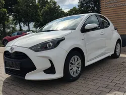 Schneeweiß Gebraucht 2021 Toyota Yaris Comfort Kleinwagen | 13.390 € (Fairer Preis)