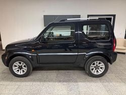 Rot Gebraucht 2012 Suzuki Jimny Club SUV | 11.900 € (Fairer Preis)