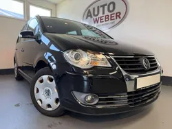 Schwarz Gebraucht 2008 VW Touran Trendline Van / Kleinbus | 3.999 € (Fairer Preis)