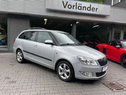 Silber Gebraucht 2011 Skoda Fabia Elegance Kombi | 5.990 € (Fairer Preis)