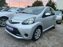 Silber Gebraucht 2013 Toyota Aygo Cool Kleinwagen | 5.897 € (Fairer Preis)
