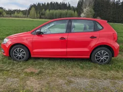 Rot Gebraucht 2016 VW Polo Trendline Kleinwagen | 5.500 € (Guter Preis)