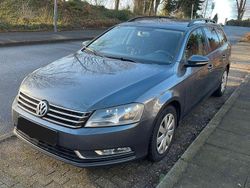 Grau Gebraucht 2011 VW Passat Kombi | 3.800 € (Guter Preis)