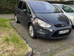 Grau Gebraucht 2014 Ford S-MAX Business Edition Van / Kleinbus | 10.699 € (Fairer Preis)