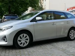 Silber Gebraucht 2014 Toyota Auris Touring Sports Comfort Kombi | 10.799 € (Superpreis)