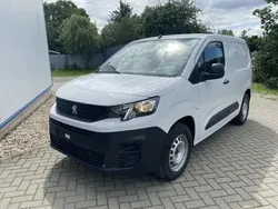Kaolin weiß Gebraucht 2023 Peugeot E-Partner Premium Van / Kleinbus | 22.400 € (Fairer Preis)