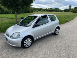 Silber Gebraucht 2002 Toyota Yaris Eco Limousine | 790 € (Guter Preis)