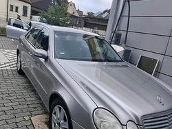 Grau Gebraucht 2025 Mercedes E220 Limousine | 3.000 €