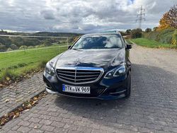 Schwarz Gebraucht 2013 Mercedes E200 Elegance Limousine | 11.400 € (Fairer Preis)