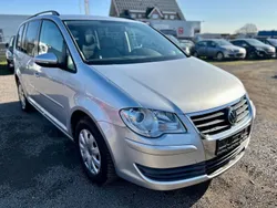 Silber Gebraucht 2010 VW Touran Trendline Van / Kleinbus | 6.999 € (Fairer Preis)