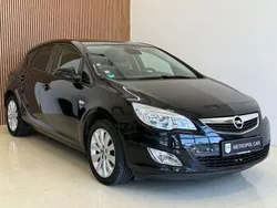 Schwarz Gebraucht 2012 Opel Astra Limousine | 6.390 € (Fairer Preis)