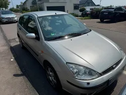 Silber Gebraucht 2002 Ford Focus Limousine | 1.000 € (Guter Preis)