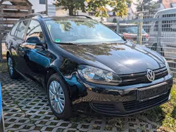 Schwarz Gebraucht 2011 VW Golf VI Kombi | 5.490 € (Fairer Preis)