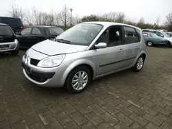 Grau Gebraucht 2007 Renault Scénic II Exception Van / Kleinbus | 4.490 € (Teuer)