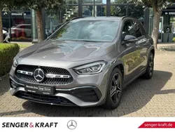 Grau Gebraucht 2022 Mercedes GLA200 Night SUV | 34.900 € (Etwas zu teuer)