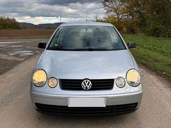 Silber Gebraucht 2003 VW Polo Kleinwagen | 750 €