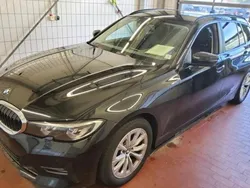 Schwarz ii Gebraucht 2021 BMW 318 Advantage Kombi | 21.960 € (Fairer Preis)