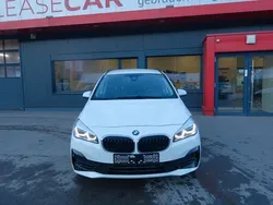 Weiß Gebraucht 2020 BMW 218 Gran Tourer Sport Line Van / Kleinbus | 9.900 € (Superpreis)