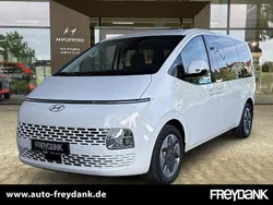 Creamy white Neu 2025 Hyundai Staria Van | 50.999 €