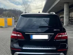Schwarz Gebraucht 2012 Mercedes ML350 SUV | 13.999 €