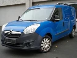 Blau Gebraucht 2016 Opel Combo Van / Kleinbus | 5.380 €