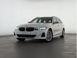 Alpinweiss iii Gebraucht 2023 BMW 320e Shadowline Kombi | 32.760 € (Fairer Preis)