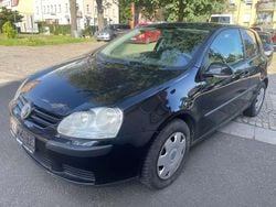 Schwarz Gebraucht 2004 VW Golf IV Trendline Kleinwagen | 600 € (Superpreis)