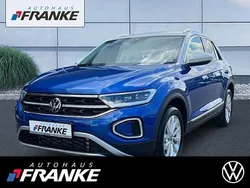 Blau Neu 2025 VW T-Roc Pure SUV | 41.819 € (Teuer)