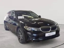 Schwarz uni Gebraucht 2022 BMW 330e Advantage Kombi | 26.990 € (Superpreis)