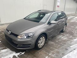 Grau Gebraucht 2016 VW Golf VII Comfortline Kombi | 9.900 € (Superpreis)