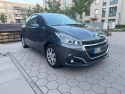 Grau Gebraucht 2017 Peugeot 208 Active Kleinwagen | 6.350 € (Fairer Preis)