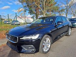 Schwarz Gebraucht 2021 Volvo V60 Momentum Kombi | 13.500 € (Superpreis)