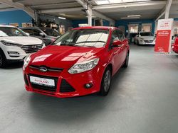 Rot Gebraucht 2013 Ford Focus Champions Edition Limousine | 5.800 € (Fairer Preis)
