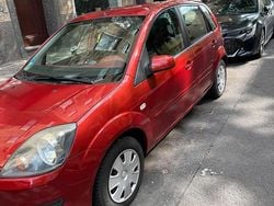 Rot Gebraucht 2008 Ford Fiesta Limousine | 1.500 € (Fairer Preis)