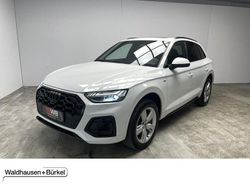 Gletscherweiß (metallic) Gebraucht 2022 Audi Q5 Ambiente SUV | 44.950 € (Etwas zu teuer)