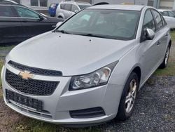 Argon silber/ice silver (m2) Gebraucht 2011 Chevrolet Cruze Limousine | 1.500 € (Superpreis)