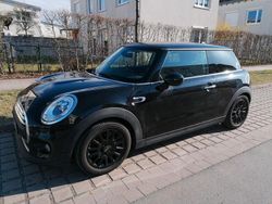 Schwarz Gebraucht 2017 Mini ONE Kleinwagen | 11.990 € (Fairer Preis)