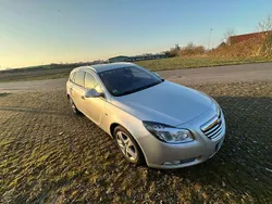 Silber Gebraucht 2011 Opel Insignia Kombi | 7.400 € (Teuer)