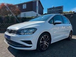Weiß Gebraucht 2019 VW Golf Sportsvan Comfortline Van / Kleinbus | 18.900 € (Fairer Preis)