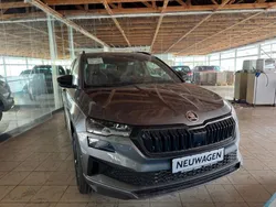 Grau Neu 2025 Skoda Karoq SportLine SUV | 37.490 € (Etwas zu teuer)
