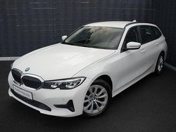 Weiß Gebraucht 2022 BMW 318 Advantage Kombi | 24.999 € (Guter Preis)