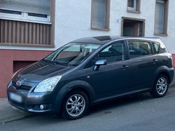 Grau Gebraucht 2007 Toyota Corolla Verso Van / Kleinbus | 5.500 € (Teuer)